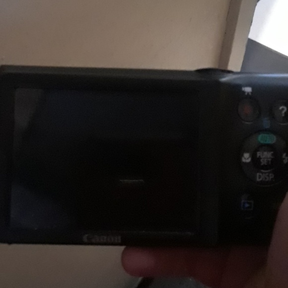 Canon camera - Picture 2 of 3